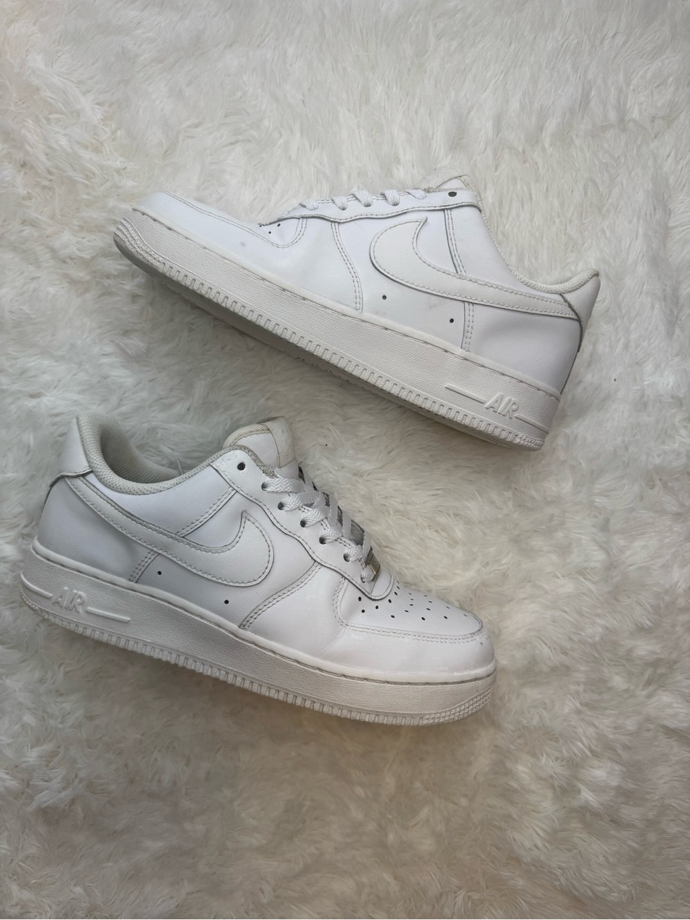 Nike women’s Air Force 1 ‘07 sneakers shoes 8 US